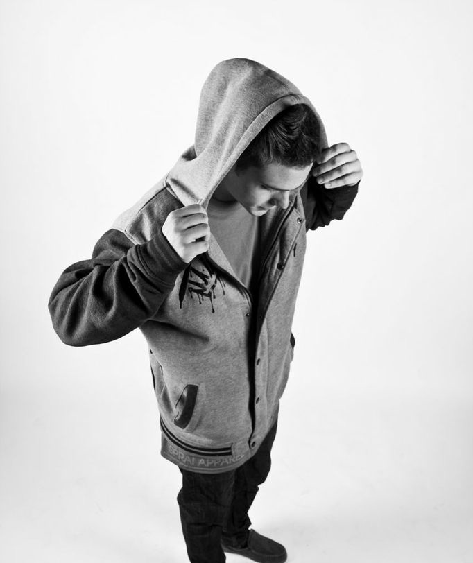 Sprai Apparel Steals the Scene
