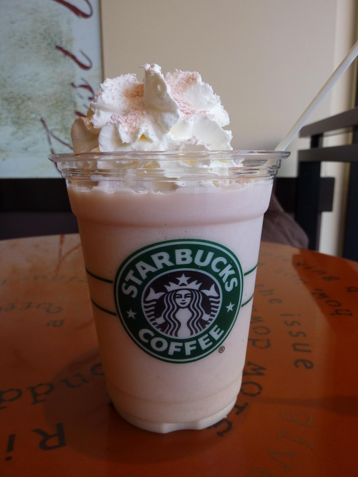 Starbucks_-_Sakura_Frappuccino