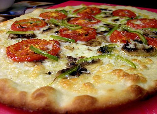 For students, Uncle’s Pizzeria delivers quality pies