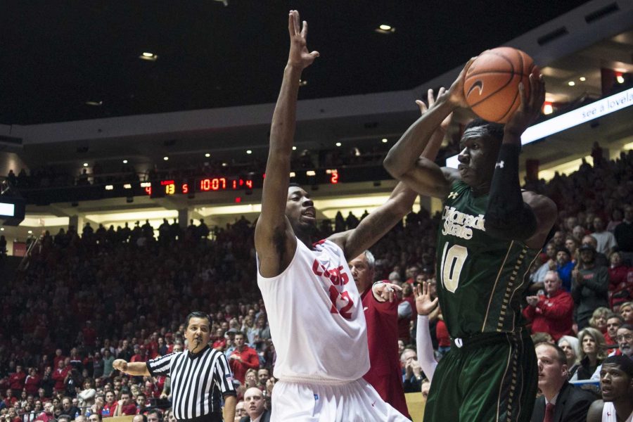 CSU guard Joe De Ciman (10), looks to pass during Saturday's game at WisePies Arena. (Photo by Sergio Jimenez/ Daily Lobo)