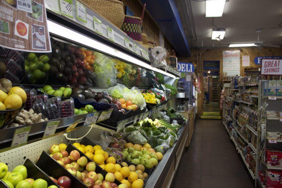 The Fort Collins Food Co-Operative has shelves of clearly labeled produce and where it is from.