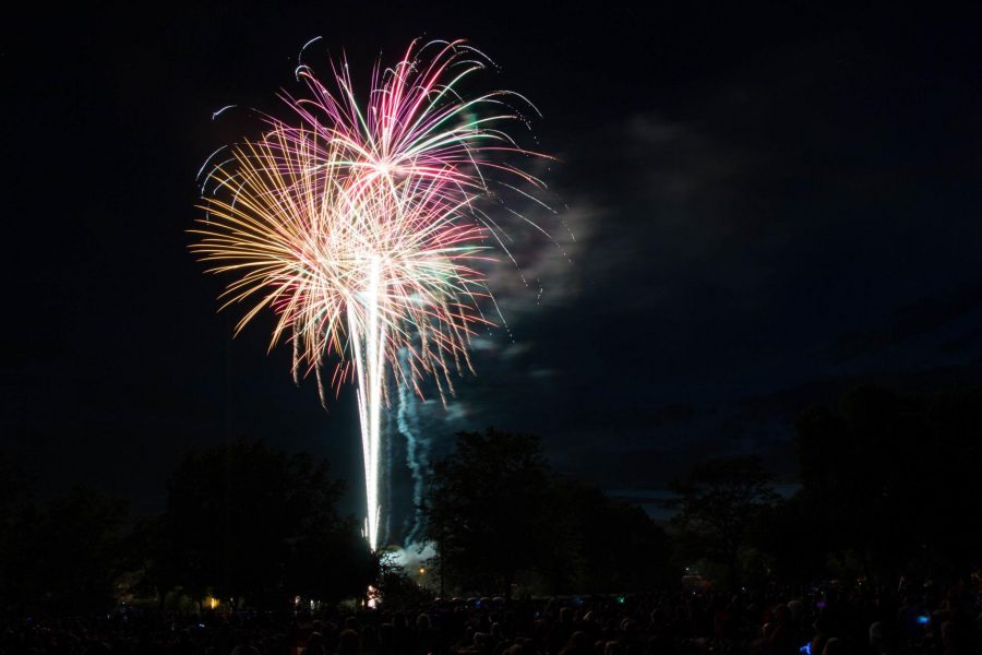 Photo Series: Fort Collins community gathers for fireworks at City Park
