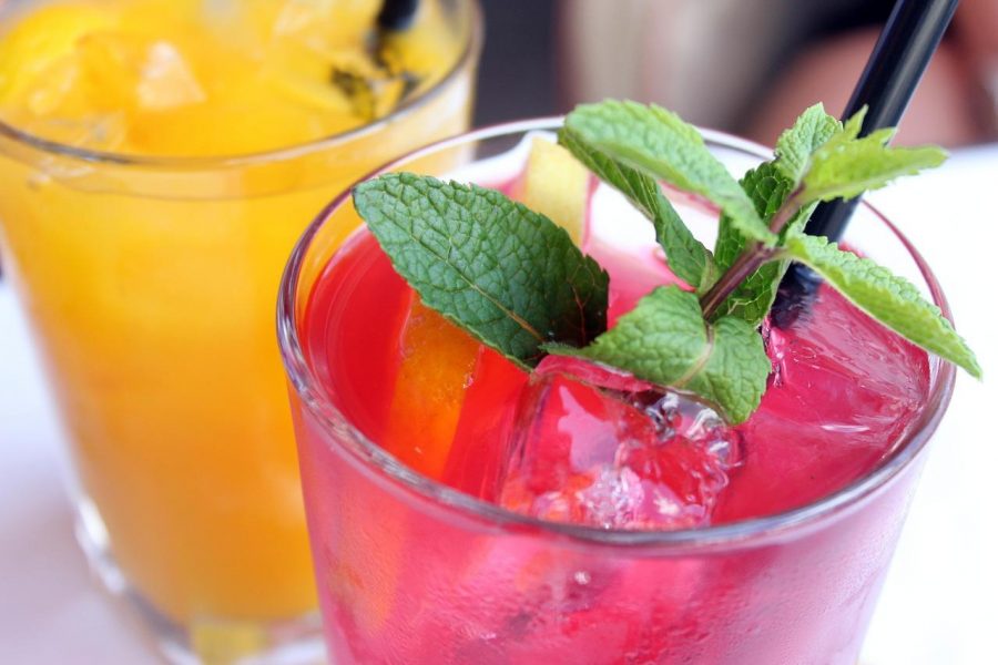 Fruit lemon cocktail | Photo courtesy of Pixabay