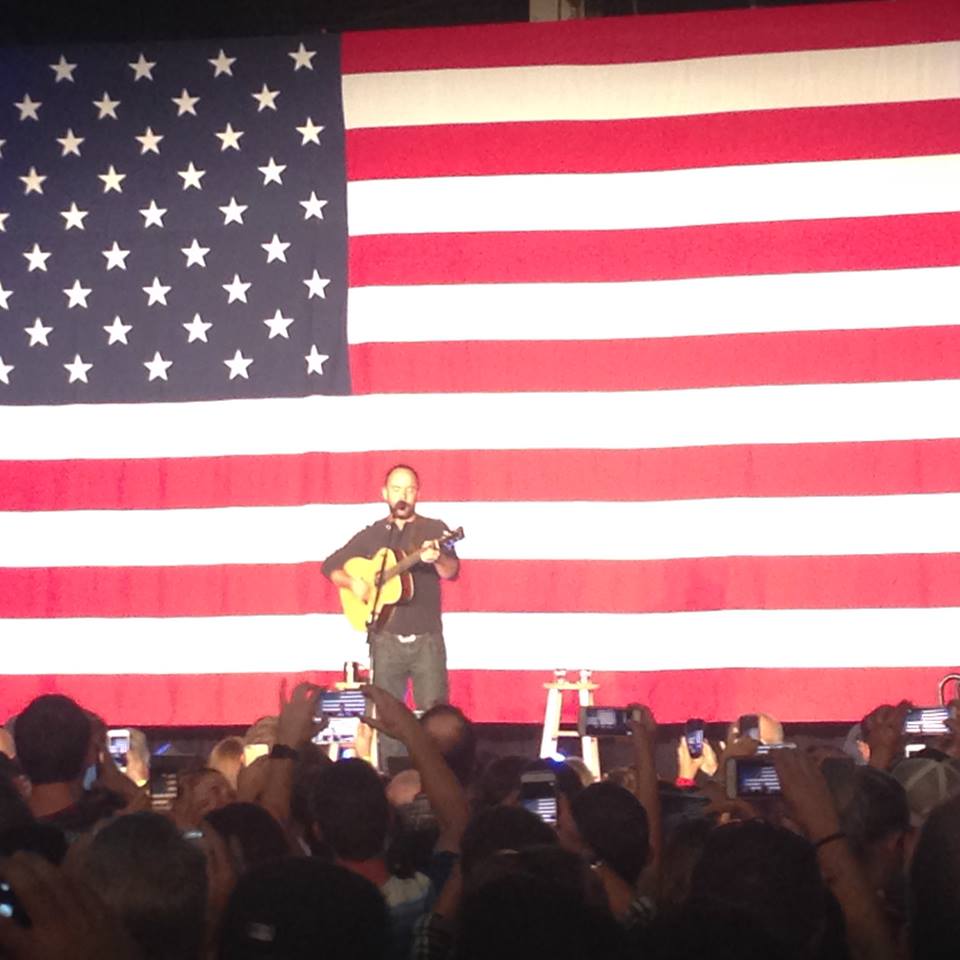 Dave Matthews performs inspirational concert at Clinton rally in Denver