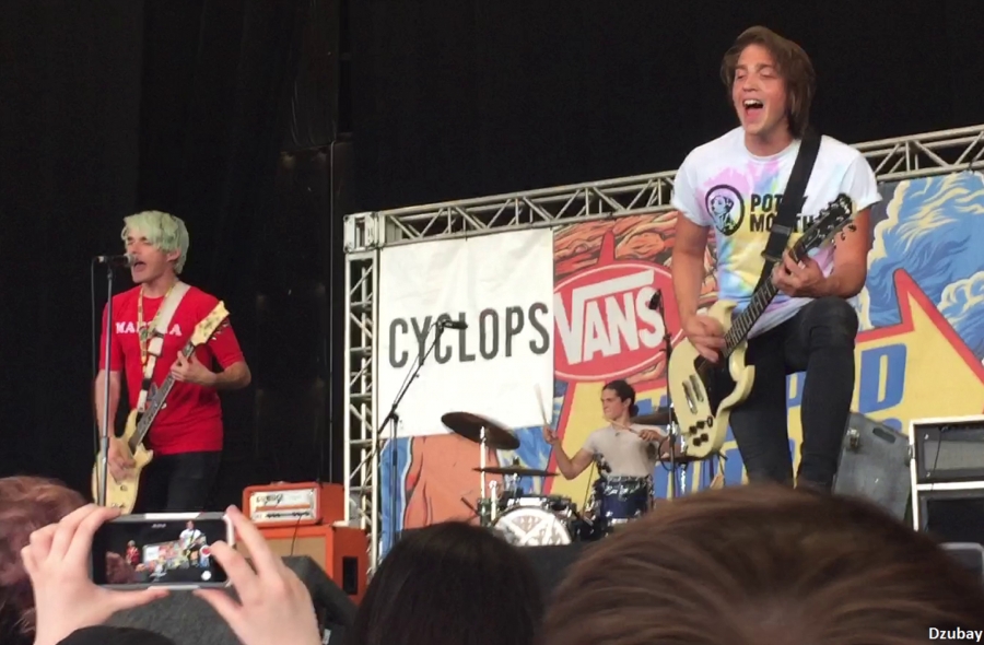 Photo courtesy of: https://upload.wikimedia.org/wikipedia/commons/6/63/WATERPARKS_performing_at_Warped_Tour_in_Hartford,_CT_in_2016_-_DZUBAY.png