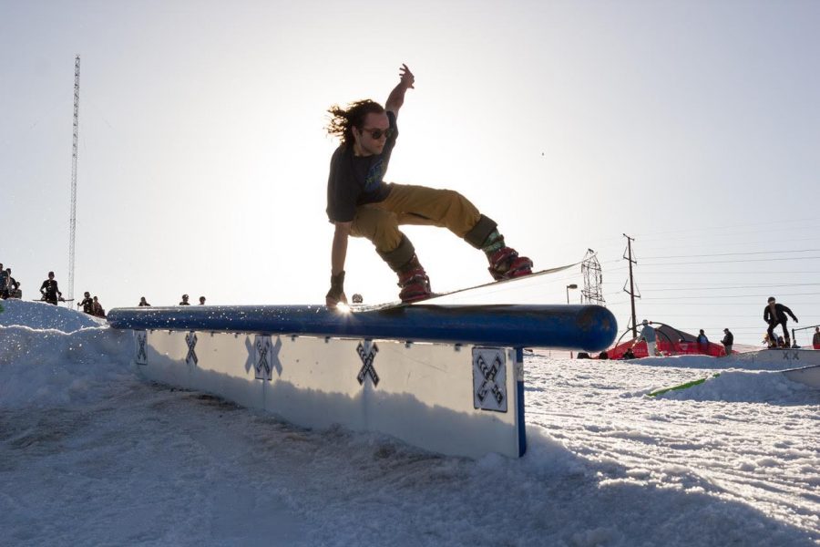 Photo courtesy of: The CSU snowboarding team