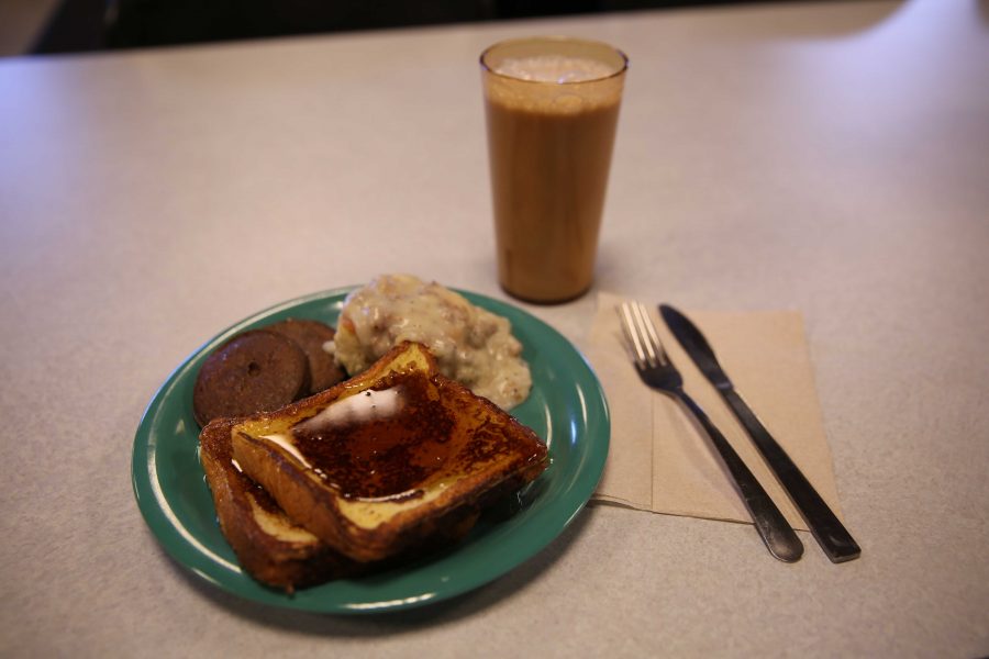 Breakfast food is pictured at one of the dining halls on campus. The contract agreement between Colorado State University and the supplier of a majority of the food products served at CSU is expiring soon. (Forrest Czarnecki | Collegian)