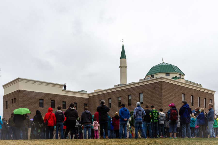 Community members gather to show their support for the Islamic Center of Fort Collins after it was vandalized in the early hours of Sunday Mar. 26 (David Johnson | Collegian)