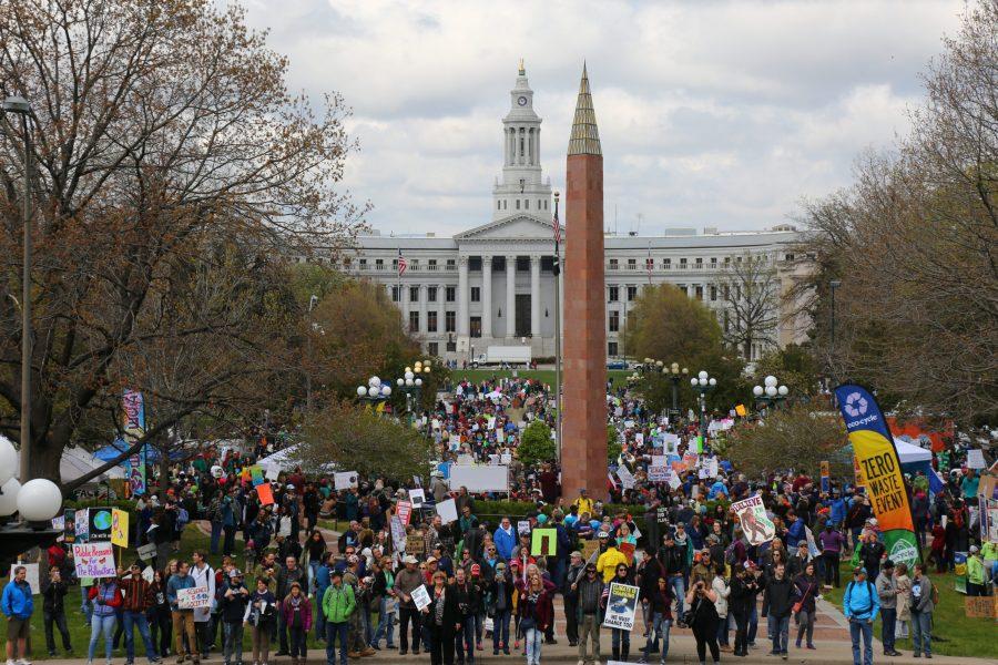 A crowd tens of thousands strong marches through Denver during the March for Science to advocate for science in public policy. (Davis Bonner | Collegian)