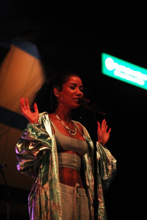 Headline performer; Jhené Aiko performign for CSU students and faculty during Ramfest 2017 at Moby Arena (CJ Johnson | Collegian)