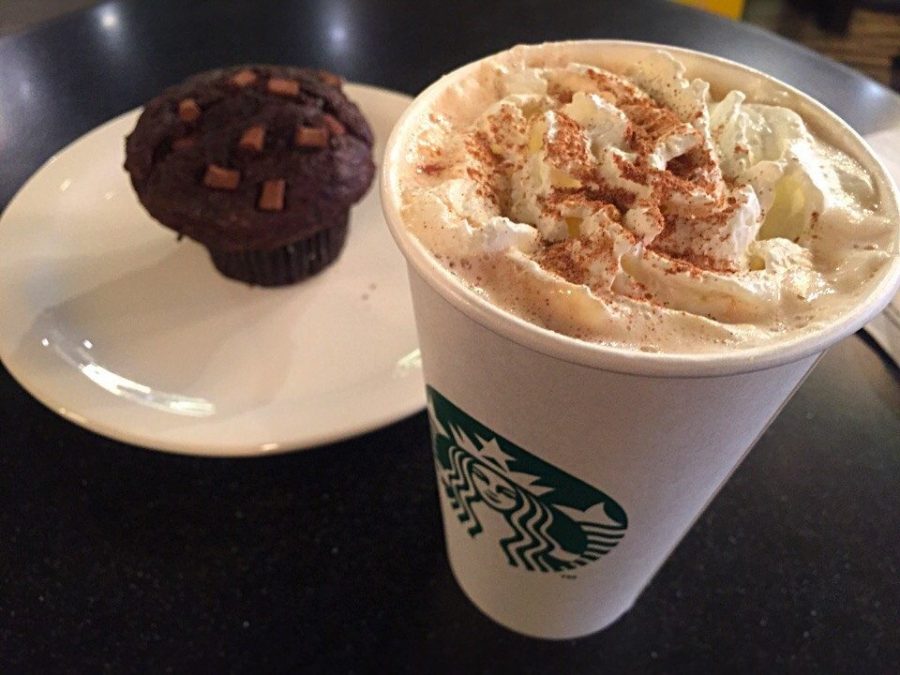 Starbucks pumpkin spice latte, coming in at a whopping 380 calories. Courtesy of hirotomo via Flickr.