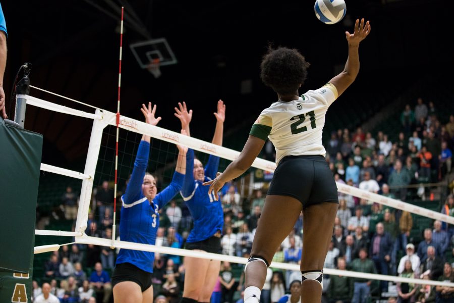 Redshirt Sophomore Jessica Jackson about to make an attack against her opponents. (Jordan Reyes | Collegian)