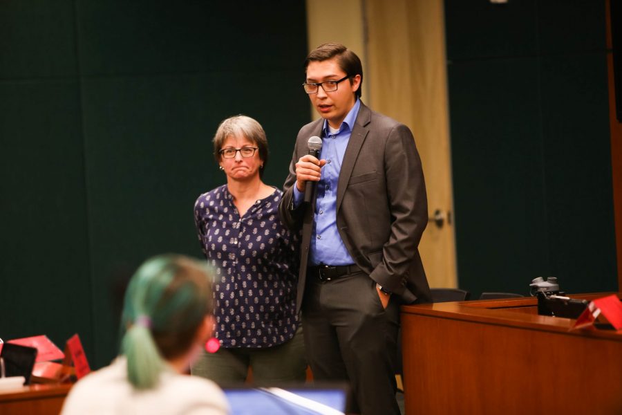 Judy Donavan and Cole Wise during the  ASCSU meeting on March 21. (Tony Villalobos May | Collegian)