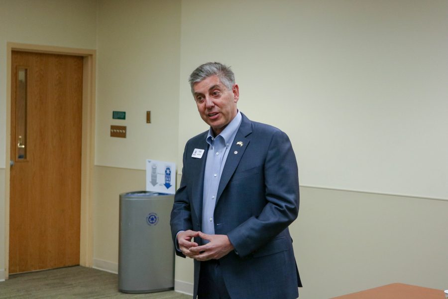Victor Mitchell as he discusses his platform during the College Republicans meeting (Collegian | Devin Cornelius)