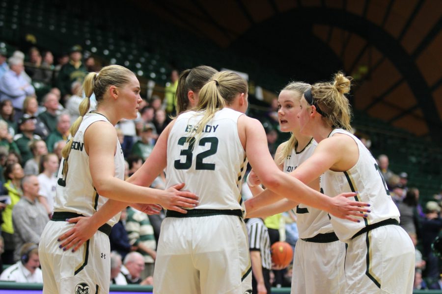 CSU women's basketball huddles up during the first round of the WNIT. The Rams defeated Western Illinois, 67-64. (Sarah Ehrlich | Collegian)