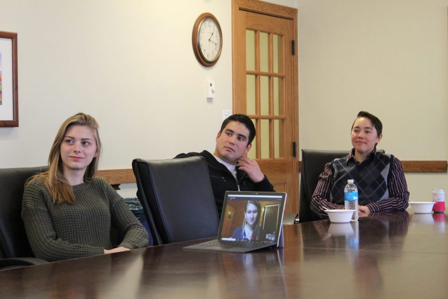 Coral Isaacs, Sage Mijares, Clint Fallon and Cat Sunstone met on March 1, 2018 with Mary Swanson and former Truman scholars Francis Commercon and Jason Sydoriak for a meeting discussing questions and further information. (Photo | Austin Fleskes) 