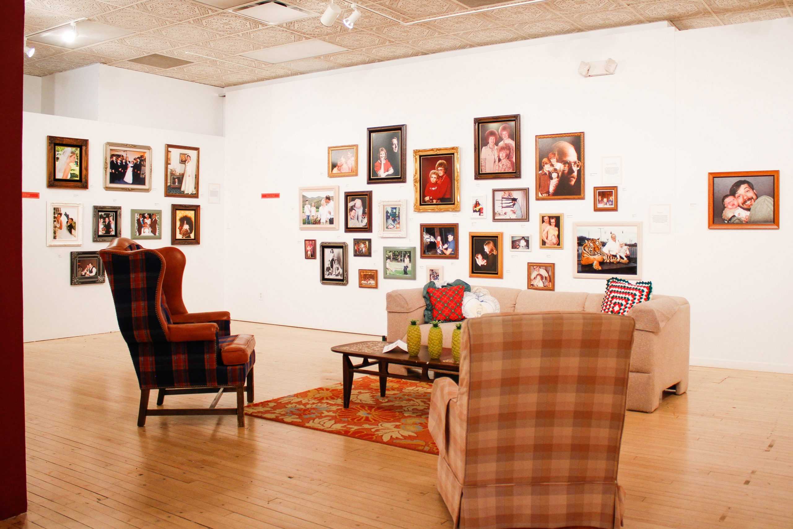 Awkward+Family+Photos+brings+humor+to+Fort+Collins+Art+Museum