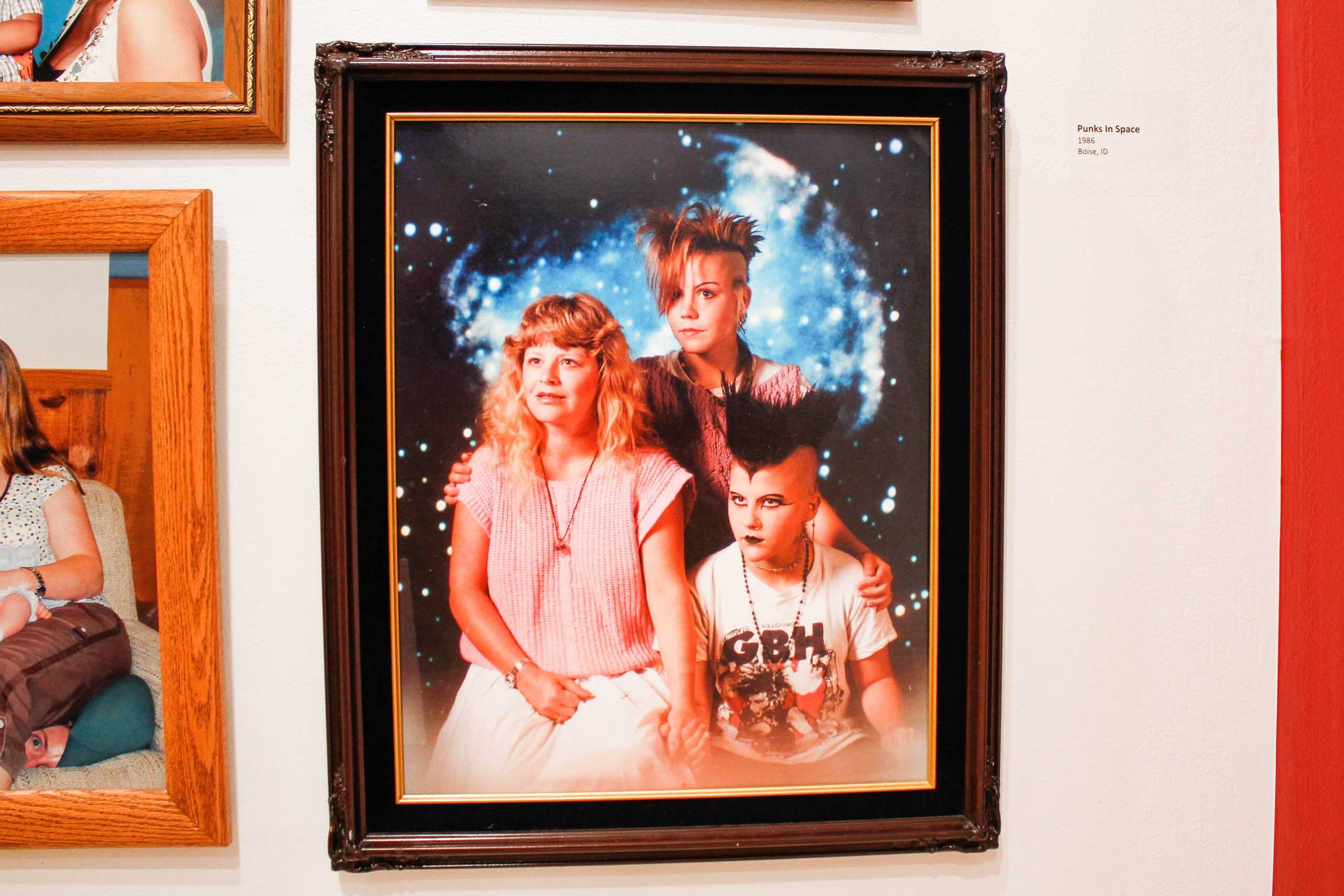 Awkward+Family+Photos+brings+humor+to+Fort+Collins+Art+Museum