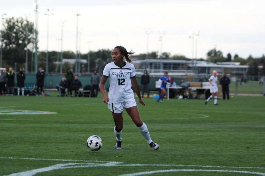 lauren jones: Colorado State University soccer player Lauren Jones (12) has possession of the ball during the game against Air Force Oct. 5, 2018. (The Collegian file photo)