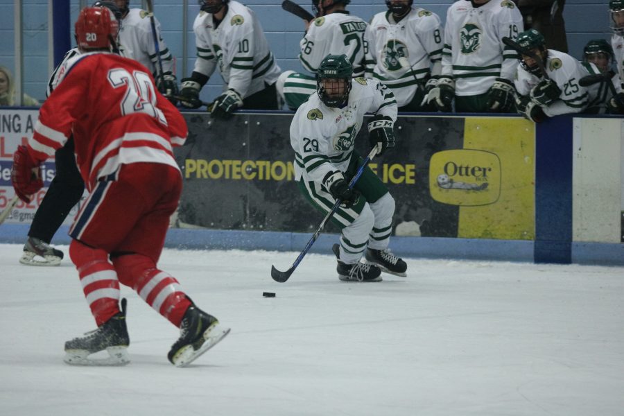 Austin Ansay (29) shoots the puck towards the Arizona goal in attempt to tie the game on Oct 12. The Rams lost 3-1. (Devin Cornelius | Collegian)