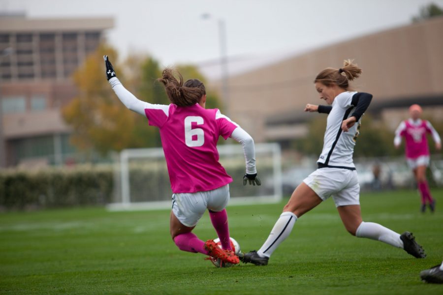 Defender Lexi Swenson kicks the ball during the game against Colorado College on Sunday, Oct. 7. The game ended in a tie of 0-0 after two periods of extra time. (Natalie Dyer | Collegian)