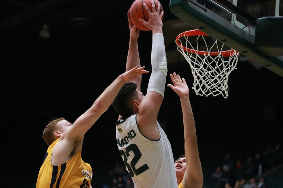 Nico Carvacho (32) dunks the ball right before halftime at Moby Arena, during the CSU game vs CCU. (Devin Cornelius | Collegian)