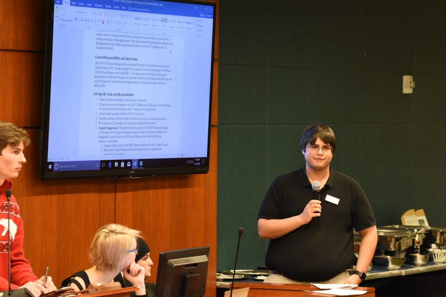 ASCSU Chief of Staff Zachary Vaishampayan presents President Tristan Syrons recommended corrections to the vetoed Election Managers Job description. (Matt Tackett | Collegian)