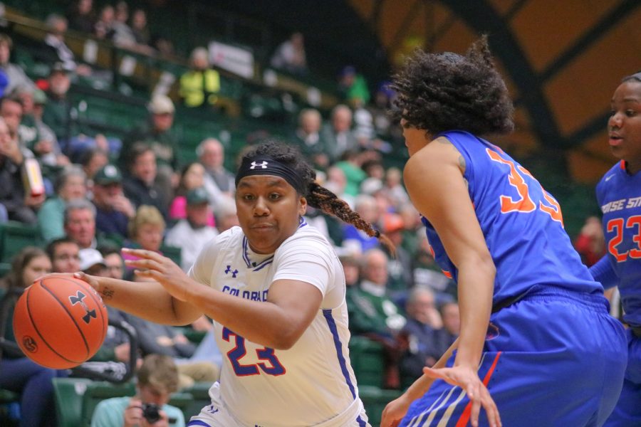 Grace Colaivalu(23) drives towards the basket, during Colorado State University's game at home against Boise State. CSU falls in OT 72-63.  (Devin Cornelius | Collegian)