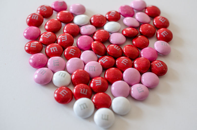 Valentines Day candy heart (Photo via Wikimedia commons)