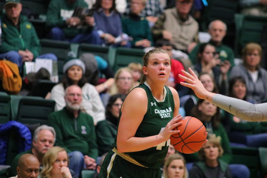 Tatum Neubert(44) looks at the basket during Colorado State's game against New Mexico. The Rams fall 79-56. (Devin Cornelius | Collegian)