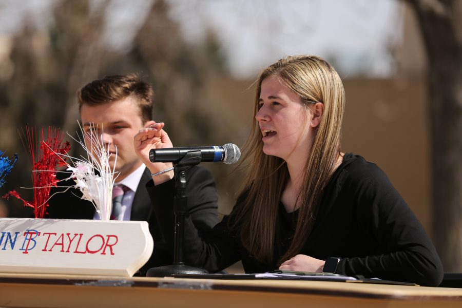 Maddie Taylor answers questions during the ASCSU president and vice president election debate in the Plaza March 27. (Forrest Czarnecki | Collegian)