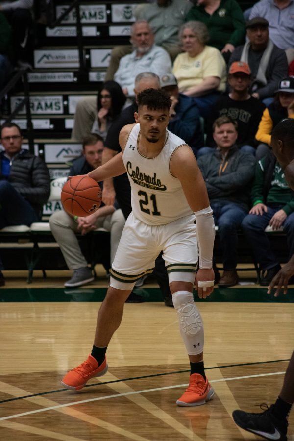 David Roddy (21) looks at the defender, during the Colorado State home game vs Fresno State. CSU wins 86-68. (Devin Cornelius | Collegian)