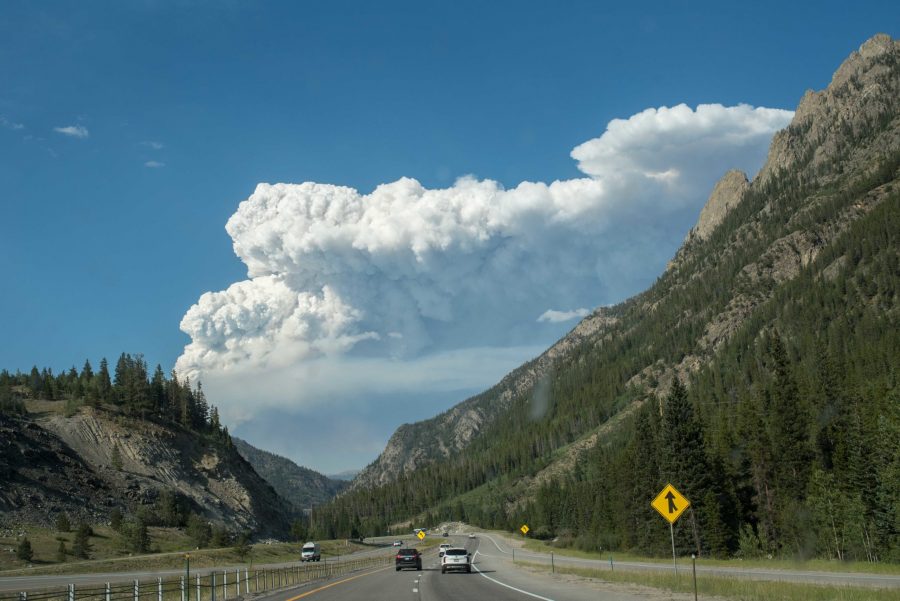 Smoke from the Williams Fork fire rises above the hills and in the direction of the wind Aug. 15.  (Pratyoosh Kashyap | The Collegian)