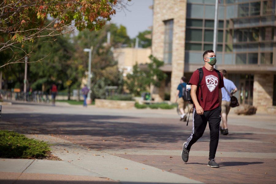 Students walk on campus on Sept. 25. (Ryan Schmidt | The Collegian)
