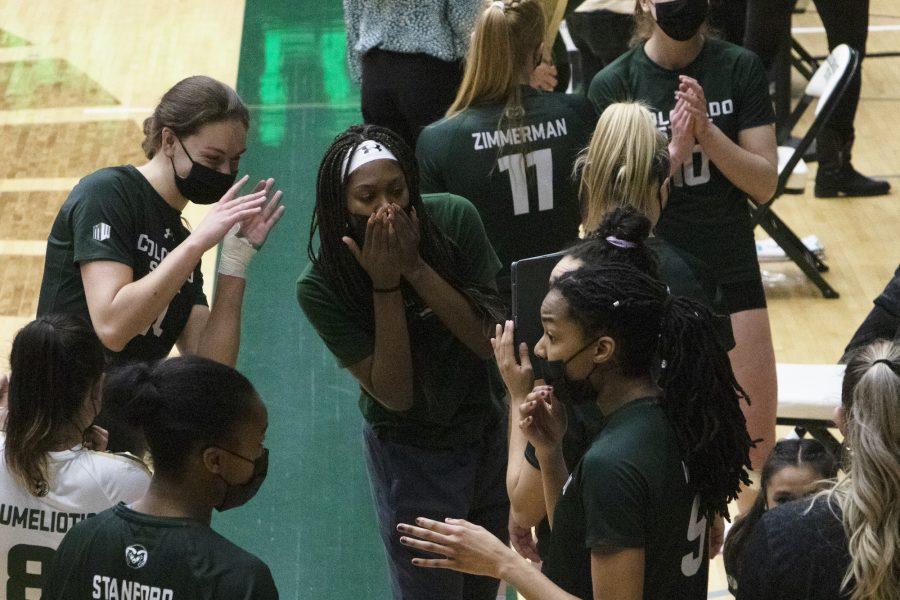 Colorado State University volleyball players send love to senior teammate Breana Runnels through Facetime before the game, March 27. Runnels was quarantining with COVID-19 and missed the last home game of the season. (Anna von Pechmann | The Collegian)