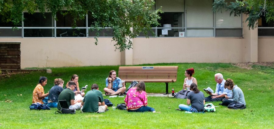  A class hosts a group discussion outside of Colorado State University’s Education Building Aug. 30. (Connor McHugh | The Collegian)