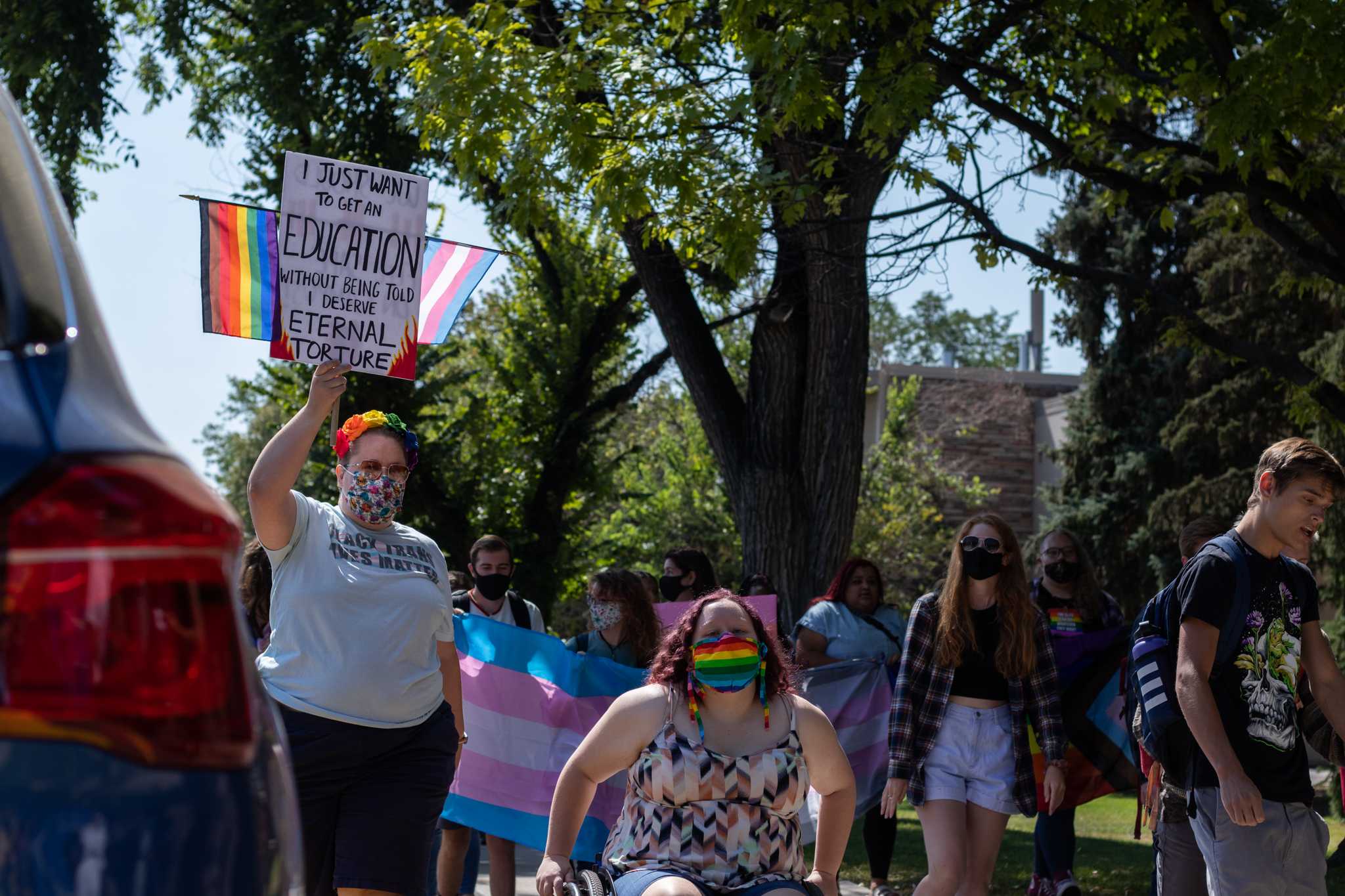 Students Protest to Administration Building