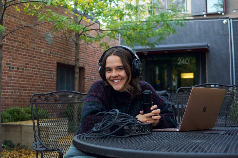 Miranda fling, winner of the Sonic Spotlight competition last year, makes music using her laptop and microphone
