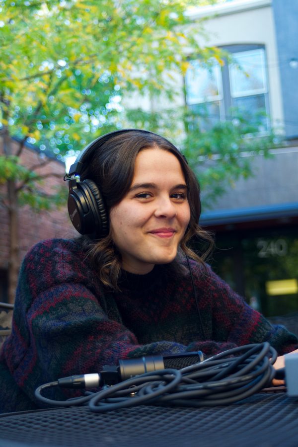 Miranda fling, winner of the Sonic Spotlight competition last year, makes music using her laptop and microphone