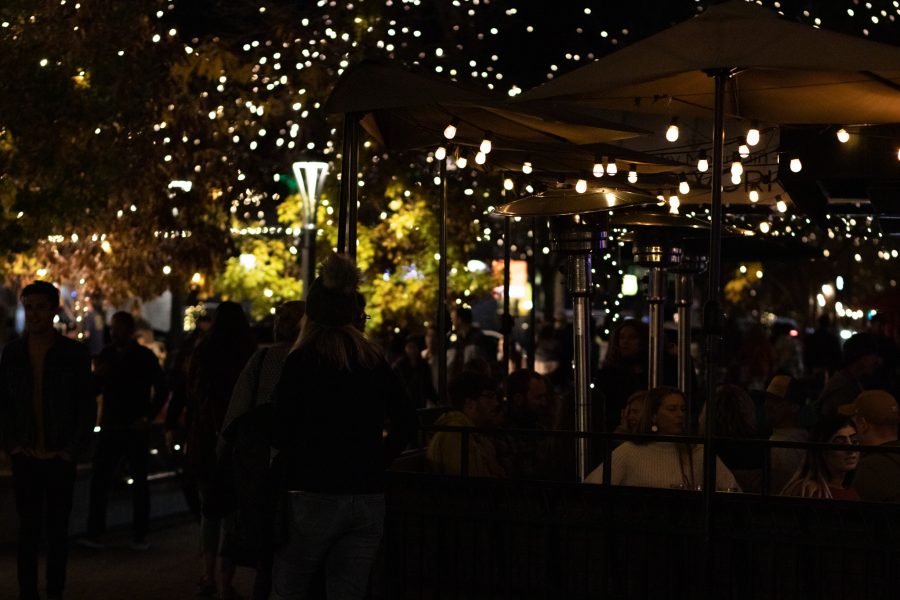 The lighting ceremony took place in Fort Collins’ Old Town Square started at 6:30p.m. Nov 5. The ceremony hosted the live jazz band Atom Collective. (Grayson Reed | The Collegian)