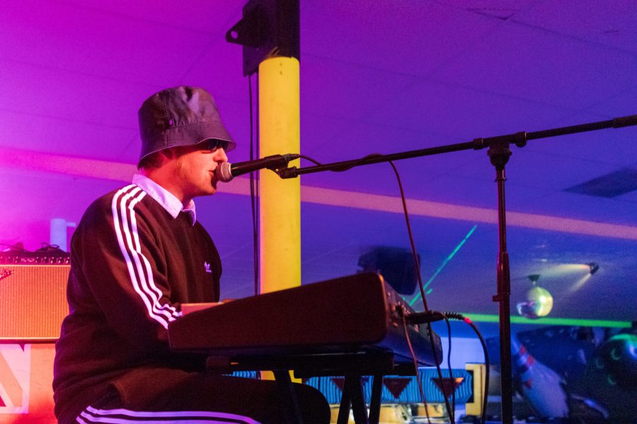 Oliver Mueller performs at Chipper's Lanes