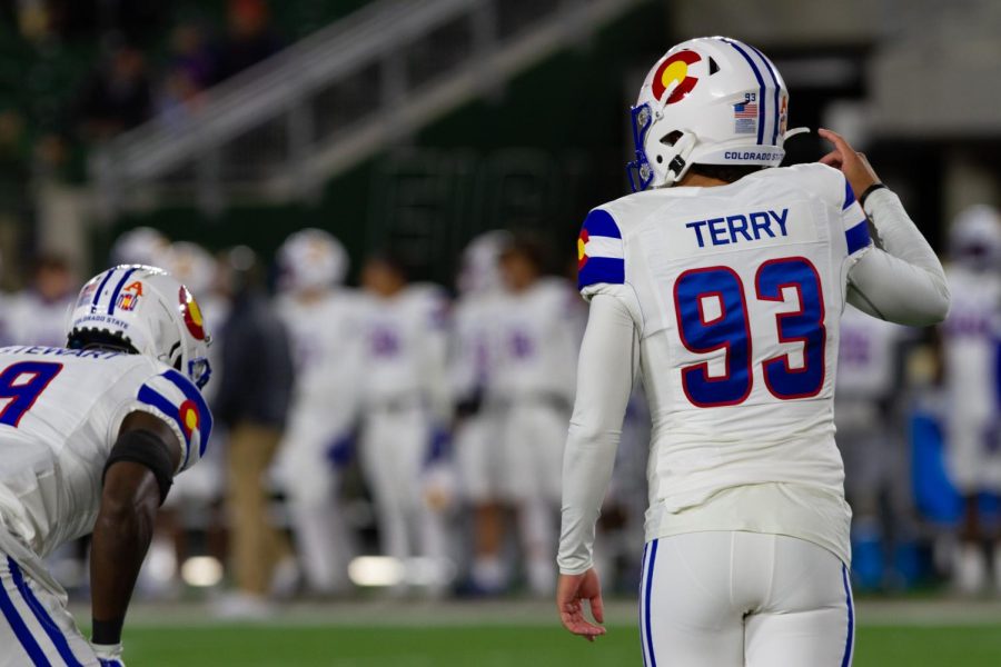 Colorado State place kicker Jonathan Terry lines up to put a boot to the opening kickoff Nov. 27.