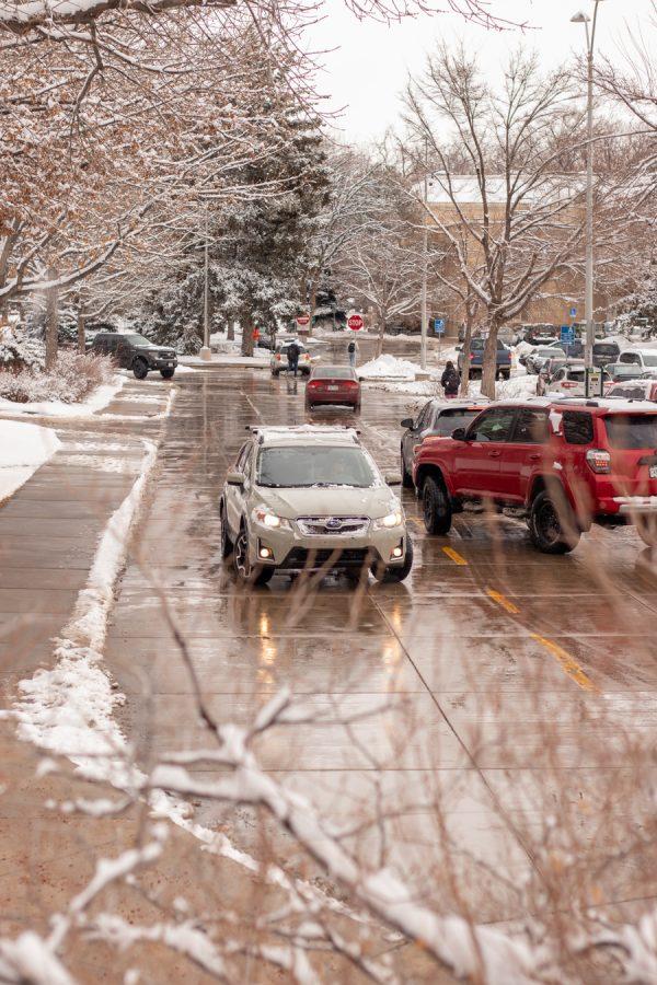 A car turning into the parking lot by the Lory Student Center on Jan. 25.