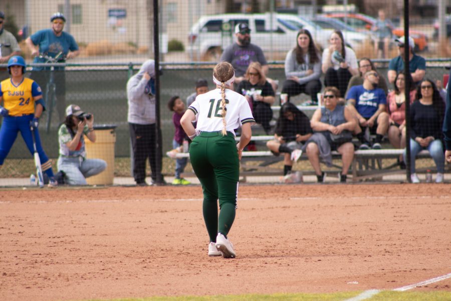 Kaitlyn Cook (16) preparing to receive a ground ball during the second game of Colorado State vs. San Jose State University.
