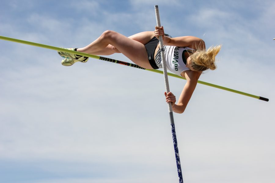 Colorado State Universitys Elizabeth Lydon competes in the womens pole vault finals at the Doug Max Invitational