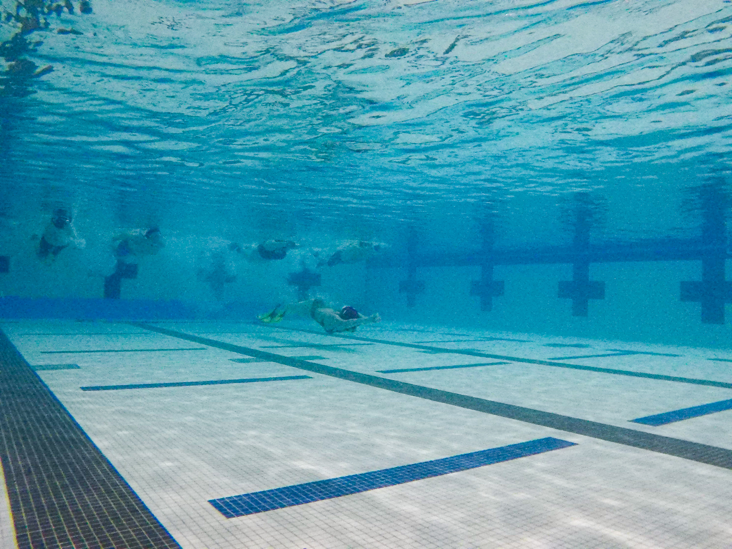 Deep+dive+into+hockey+%E2%80%94+underwater
