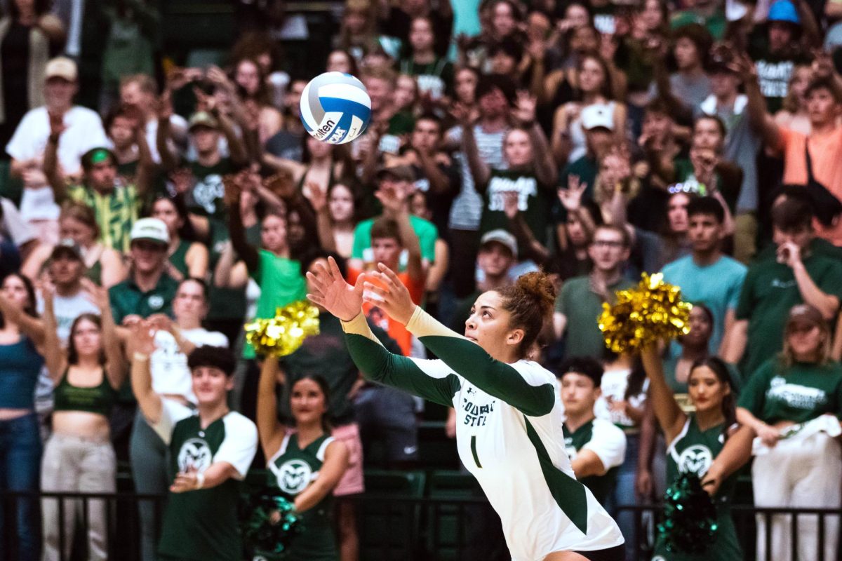 Colorado State University Middle Blocker Malaya Jones (1) serves the ball during the volleyball game against Stanford University Aug. 26.