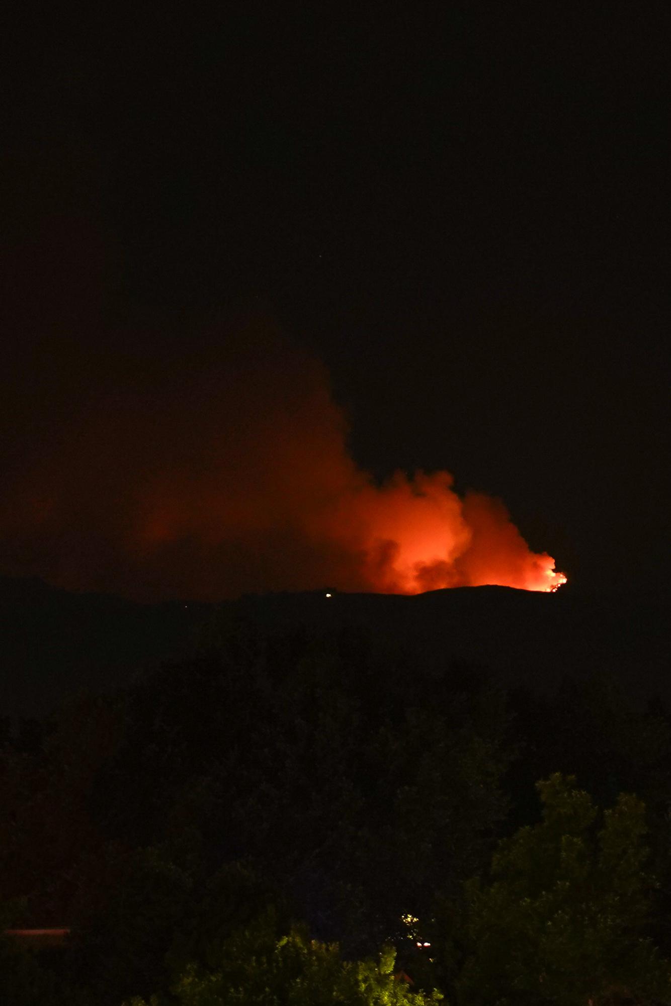 Update%3A+49+structures+damaged+in+Alexander+Mountain+Fire+as+containment+efforts+continue