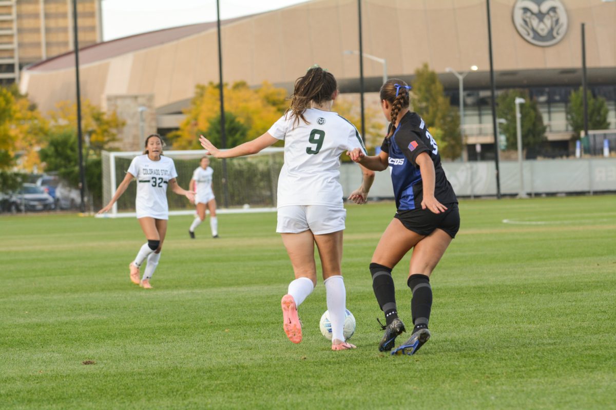 Kate Dunne (#9) fighting for the ball against a Boise State player Oct. 10. Colorado State University ties with Boise State 1-1.