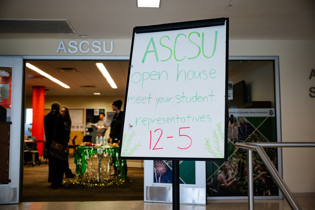 Photo of white board outside of ASCSU office which says "ASCSU open house meet your student representatives 12-5."